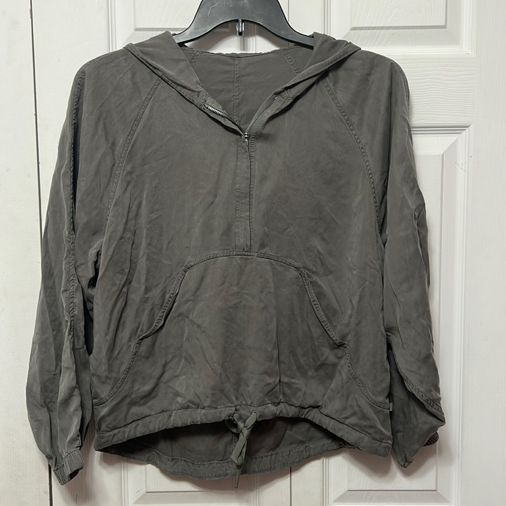 EUC Lululemon city stroll hoodie